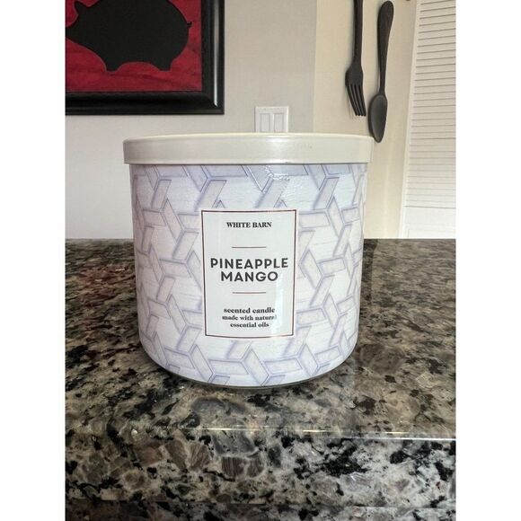 Bath And Body Works Candle BBW Pineapple Mango - Picture 1 of 4